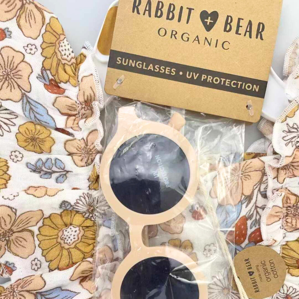 Baby and Kids Girl Shirt Shorts and Sunglasses 3-Piece Rabbit Bear Organic Cotton AA82 2-4 Years Old